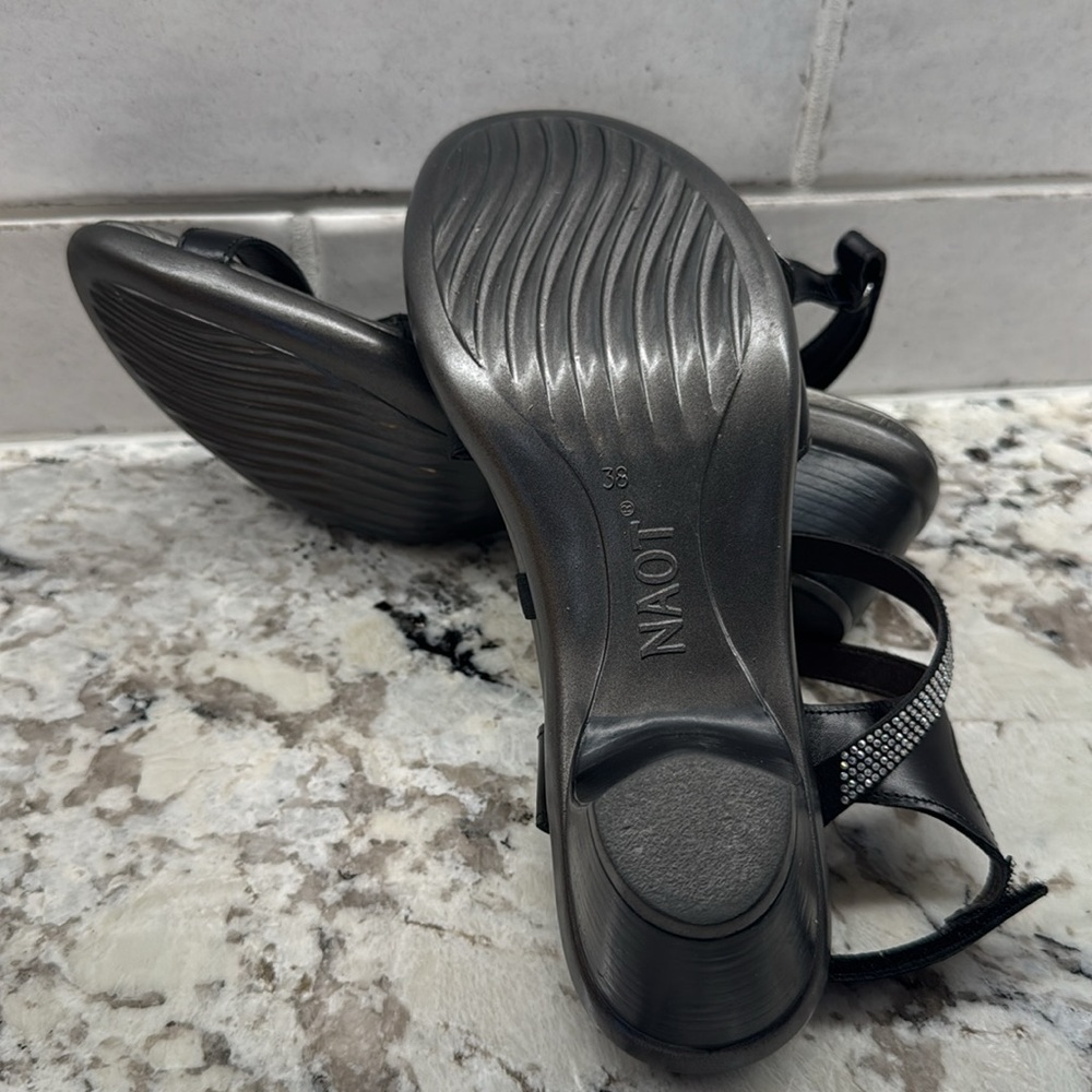 Naot Black Women's Strappy Rhinestone Sandals a Size 7 - Picture 6 of 9